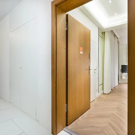 Luxurious Studio Old Town By Renters Lejlighed *
