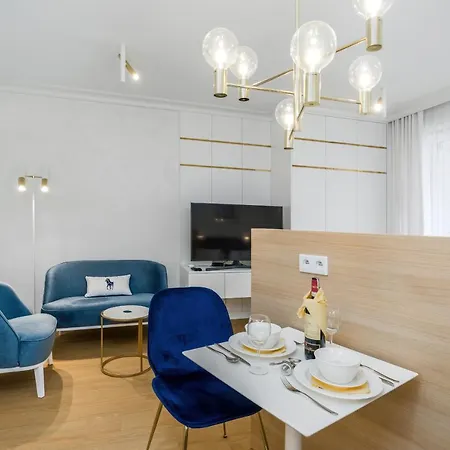 Lejlighed Luxurious Studio Old Town By Renters